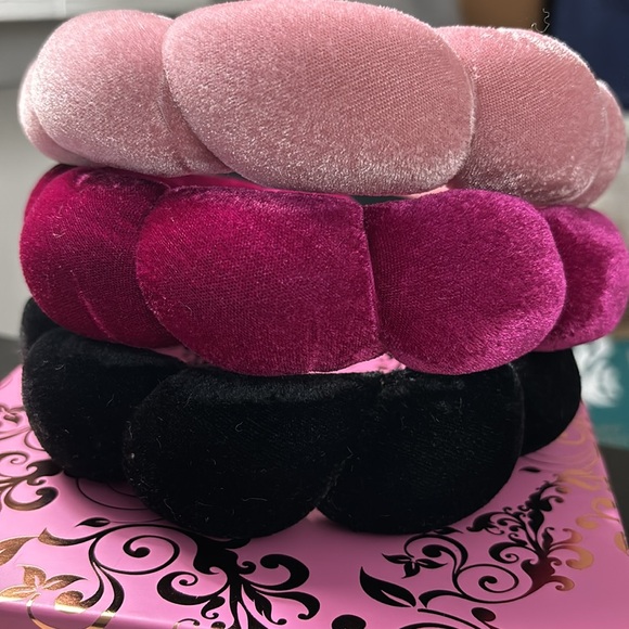 Three Soft Velour Hair Bands. Thick Padded Headband will keep hair off face. - Picture 8 of 8